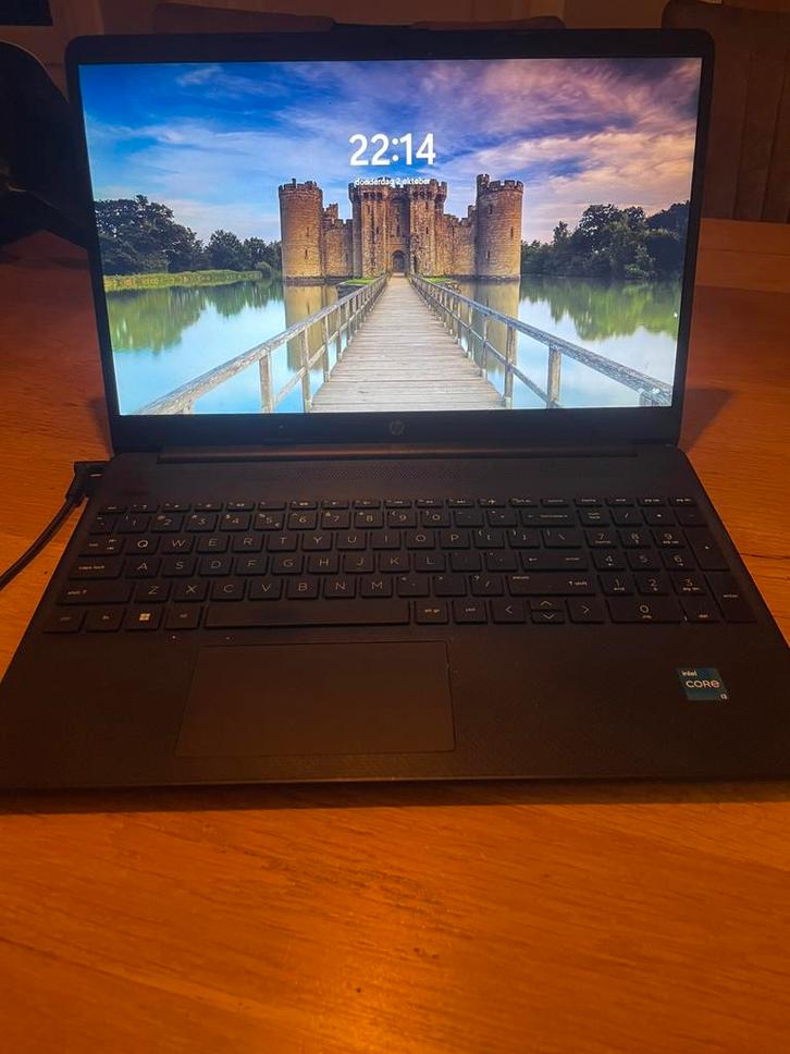 Hp laptop 15 inch, Computers en Software, Windows Laptops, Zo goed als nieuw, 15 inch, 2 tot 3 Ghz, 8 GB, Ophalen of Verzenden