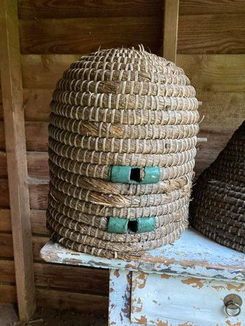 Oude Bijenkorf - Brocante Decoratie beschikbaar voor biedingen