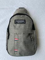 Nieuwe grijze Fashion Instinct Crossbody Schoudertas, Overige merken, 25 tot 40 cm, Nieuw, Ophalen of Verzenden