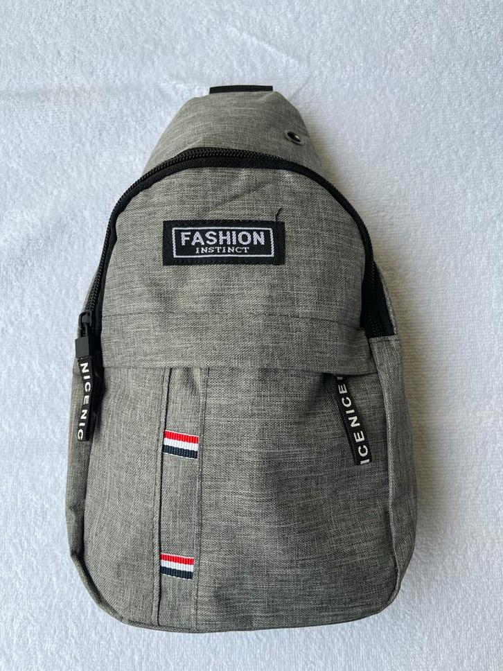 Nieuwe grijze Fashion Instinct Crossbody Schoudertas, Sieraden, Tassen en Uiterlijk, Tassen | Rugtassen, Nieuw, Overige merken