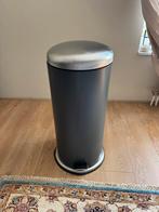 Donkergrijze ikea mjösa pedaalemmer 68x33,5cm, Ophalen, Gebruikt, Met pedaal, 50 tot 75 cm