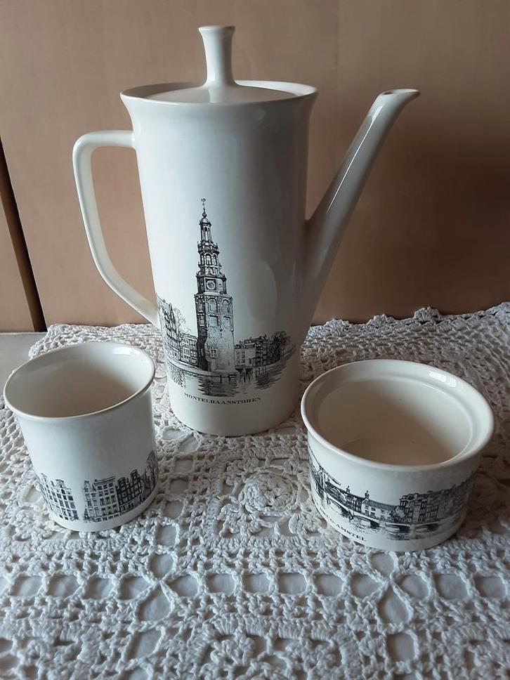 Amsterdamse grachtenservies delen,, Antiek en Kunst, Antiek | Servies compleet, Ophalen of Verzenden