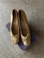 Goudkleurige pumps mt 41 paola ferri, Kleding | Dames, Schoenen, Ophalen of Verzenden, Zo goed als nieuw, Overige kleuren