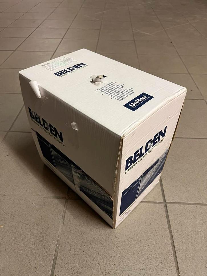 Belden UTP Cat. 5e - 305 meter - massieve kern, Doe-het-zelf en Verbouw, Elektra en Kabels, Zo goed als nieuw, Kabel of Snoer