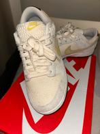 Nike air dunk maat 38,5, Kleding | Dames, Schoenen, Nike, Beige, Ophalen of Verzenden, Zo goed als nieuw