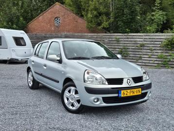 Renault Clio 1.4 2004 Grijs UNIEK LAGE KM / CRUISE / AIRCO! beschikbaar voor biedingen