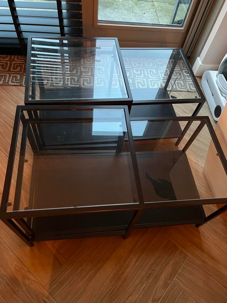 VITTSJÖ Bijzettafel Set van 2 - Zwartbruin/Glas, Huis en Inrichting, Tafels | Salontafels, Ophalen, 50 tot 100 cm, Minder dan 50 cm