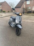 Vespa s 125cc 2t brom, Fietsen en Brommers, Scooters | Vespa, Overige modellen, Ophalen of Verzenden, Zo goed als nieuw