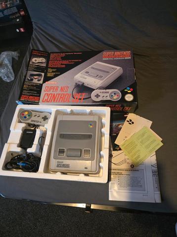 Super Nintendo Entertainment System (SNES) in Doos  beschikbaar voor biedingen