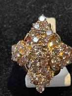 Diamanten Ring | 18K | 7,5 Gram | 35 x Briljanten  2.50 crt, Ophalen, Zo goed als nieuw, Met edelsteen, Dame
