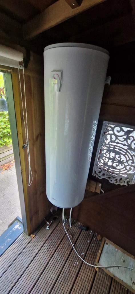 Elektrische Boiler 80L - Tesy, Doe-het-zelf en Verbouw, Geisers en Boilers, Zo goed als nieuw, Boiler, 20 tot 100 liter, Minder dan 3 jaar oud