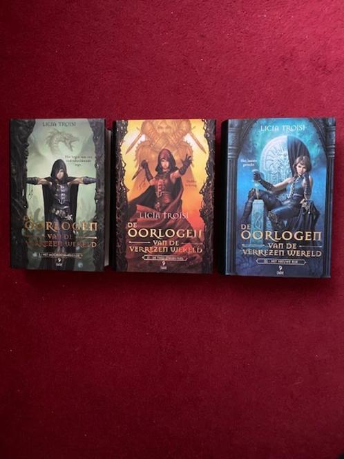 LICIA TROISI DE OORLOGEN VAN DE VERREZEN WERELD DE COMPLETE, Boeken, Fantasy, Zo goed als nieuw, Ophalen of Verzenden