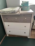 Babe/peuter kamer compleet GRATIS alleen vandaag, Kinderen en Baby's, Kinderkamer | Commodes en Kasten, Ophalen, 50 tot 70 cm