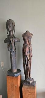 Houten pilaren met piepschuim beelden, Antiek en Kunst, Ophalen