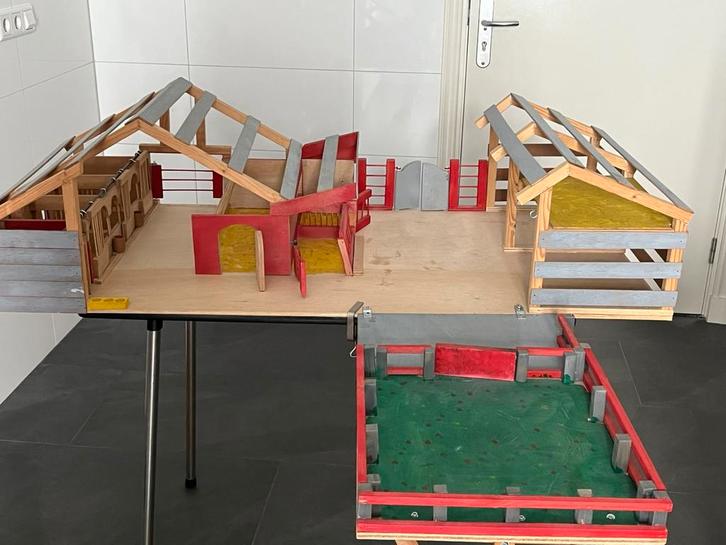 Unieke grote speelboerderij met veel dieren en overige zaken, Kinderen en Baby's, Speelgoed | Buiten | Speelhuisjes, Zo goed als nieuw