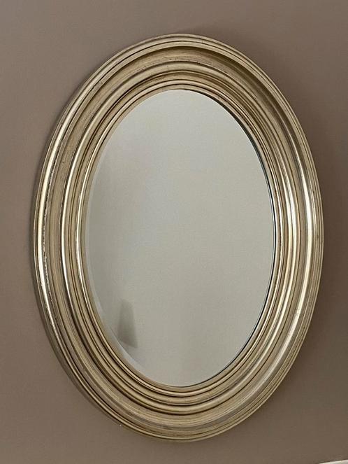 Grote ovale spiegel van 90 x 75 cm., Huis en Inrichting, Woonaccessoires | Spiegels, Zo goed als nieuw, Minder dan 100 cm, Ovaal