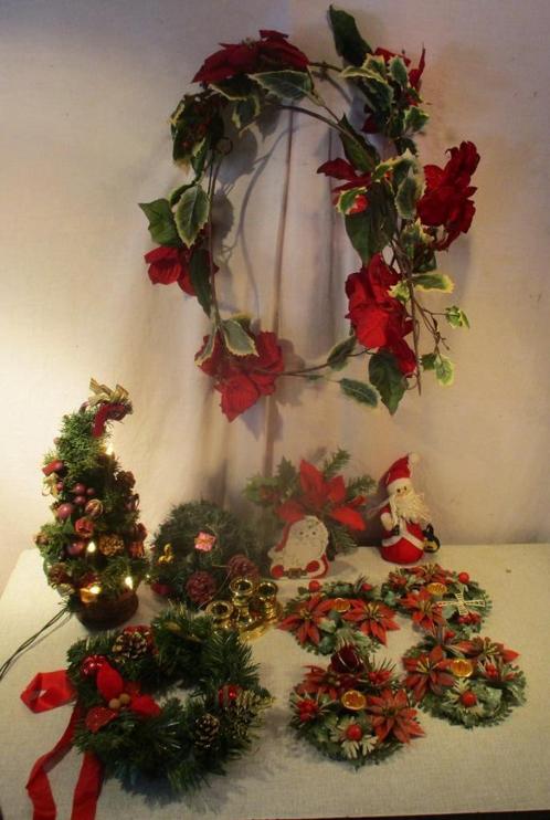 Mooie Partij van Kerstkransen en ander kerstmateriaal, Diversen, Kerst, Zo goed als nieuw, Ophalen of Verzenden