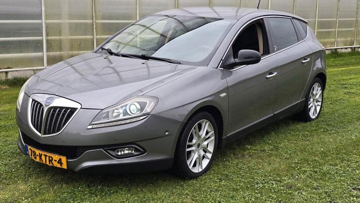 Lancia Delta 1.4 Tjet 150 2010 Grijs / APK / XENON / FULL OP, Auto's, Lancia, Particulier, Delta, Benzine, Euro 5, C, Hatchback