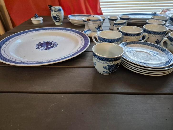 Tranquebar-servies 76 stuks, Antiek en Kunst, Antiek | Servies compleet, Ophalen of Verzenden