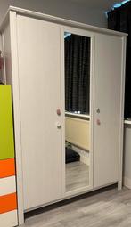 Witte ikea Brusali kledingkast, 3 deurs met spiegeldeur, Ophalen, 100 tot 150 cm, 200 cm of meer, Zo goed als nieuw