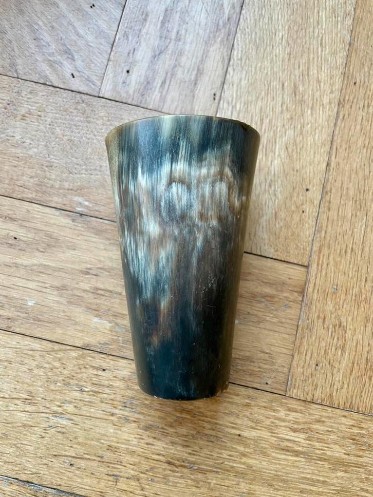 Mooie oude hoornen drinkbeker beker van hoorn, Antiek en Kunst, Curiosa en Brocante, Ophalen of Verzenden