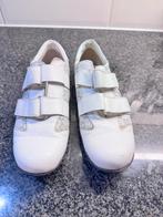 Gucci schoenen, Wit, Ophalen of Verzenden, Zo goed als nieuw, Gucci
