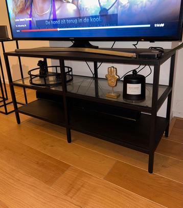 Ikea tv meubel of stellingkast beschikbaar voor biedingen