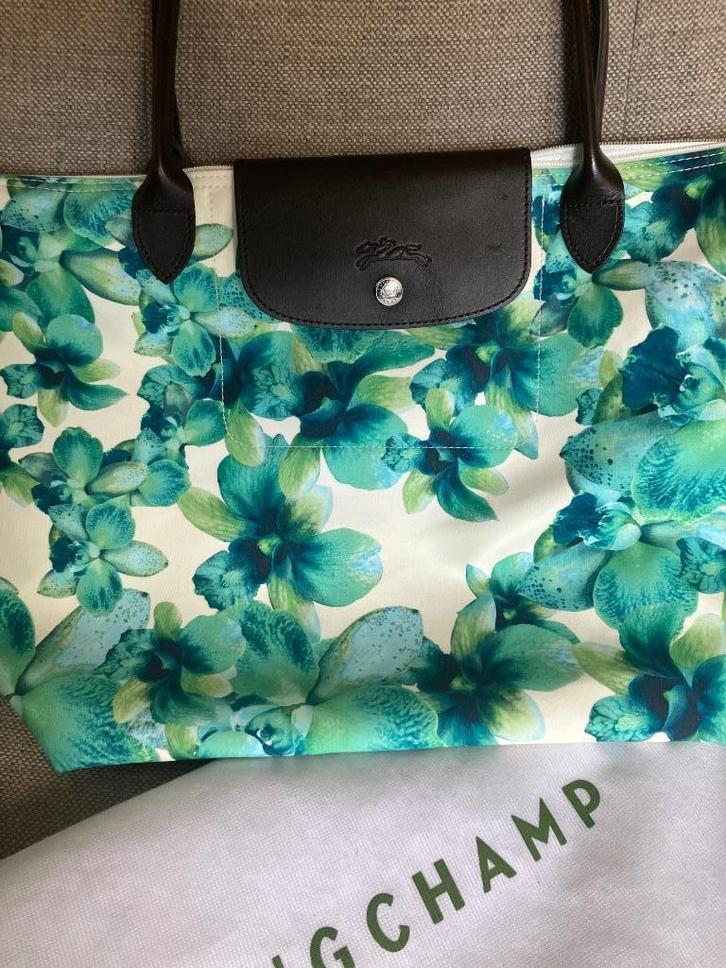 Nieuwe Longchamp le Pliage tas met bloemdecor, Sieraden, Tassen en Uiterlijk, Tassen | Damestassen, Nieuw, Handtas, Groen, Ophalen of Verzenden