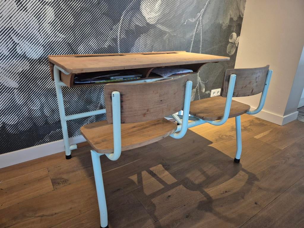 Vintage kinderbureau met stoel, Ophalen of Verzenden, Gebruikt