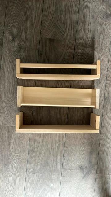 Wandrekjes ikea beschikbaar voor biedingen