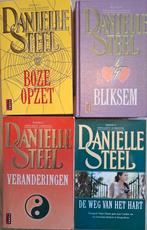Danielle Steel boeken 22 stuks, Gelezen, Ophalen of Verzenden, Nederland