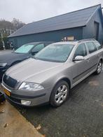 Skoda Octavia 1.6 Combi FSI 85KW 2008 Beige, Auto's, Skoda, Voorwielaandrijving, 15 km/l, 4 cilinders, Beige