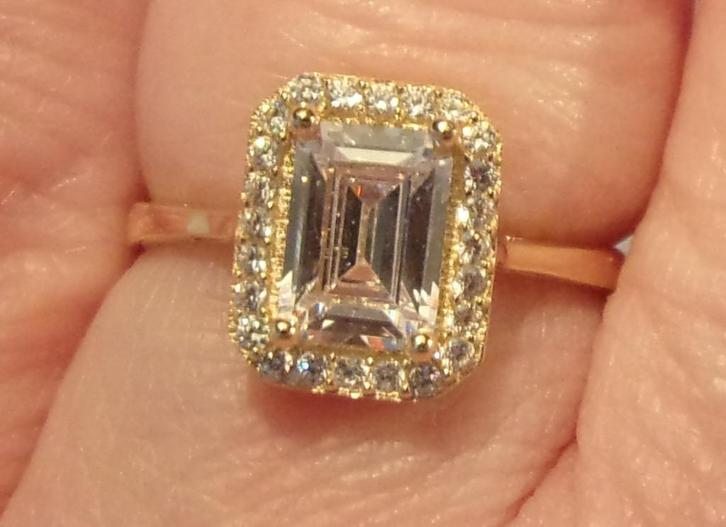 14 Karaat gouden ring (verlovingsring of trouwring), Sieraden, Tassen en Uiterlijk, Ringen, Zo goed als nieuw, Dame, 17 tot 18