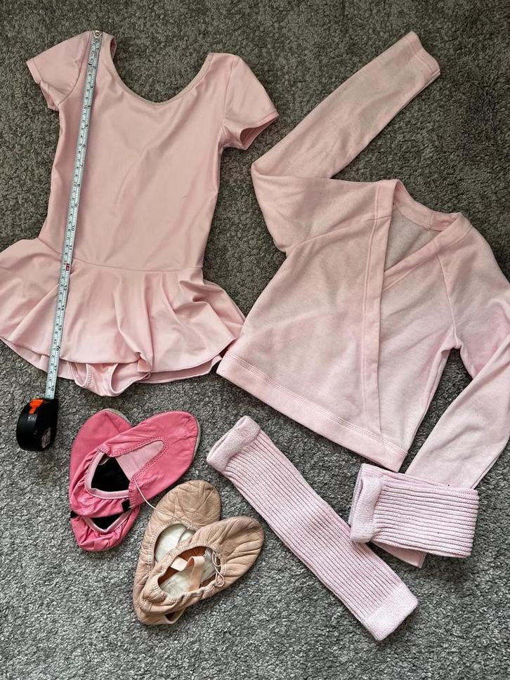 Balletpak Decathlon 4-6 jaar compleet, Kinderen en Baby's, Kinderkleding | Overige, Gebruikt, Meisje, Ophalen of Verzenden