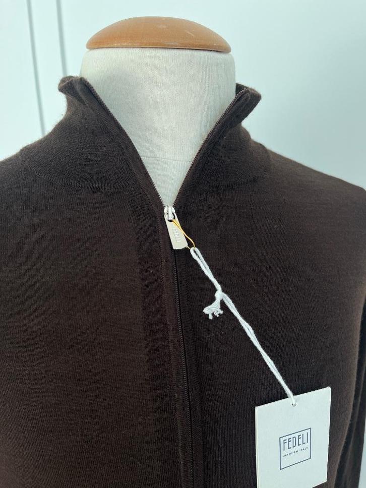Fedeli Favonio vest wol 140's - nieuwstaat, Kleding | Heren, Truien en Vesten, Zo goed als nieuw, Maat 52/54 (L), Bruin, Ophalen of Verzenden