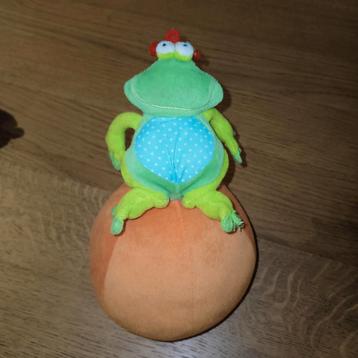 Hema tuimelaar, kikker op oranje bal. beschikbaar voor biedingen