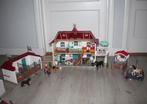 nog super mooie Schleich landhuis stal + wasplaats stalletje, Ophalen of Verzenden, Zo goed als nieuw, Poppenhuis