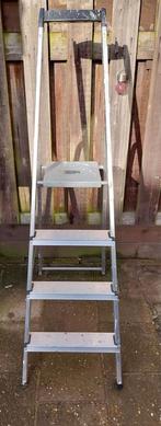 Huishoudtrap trap 4 trede, Ophalen, Gebruikt, Trap, Minder dan 2 meter