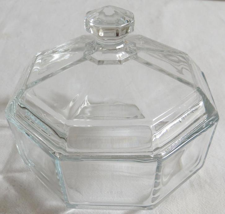 Glazen bonbonschaaltje met deksel. Schaaltje glas. Cadeau ?, Huis en Inrichting, Keuken | Servies, Zo goed als nieuw, Schaal of Schalen