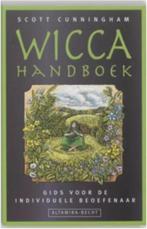 Wicca Handboek (gids voor de individuele beoefenaar), Boeken, Esoterie en Spiritualiteit, Ophalen of Verzenden, Zo goed als nieuw