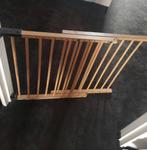 Verstelbaar houten traphekje, Ophalen of Verzenden, Gebruikt, Hout, 100 tot 115 cm