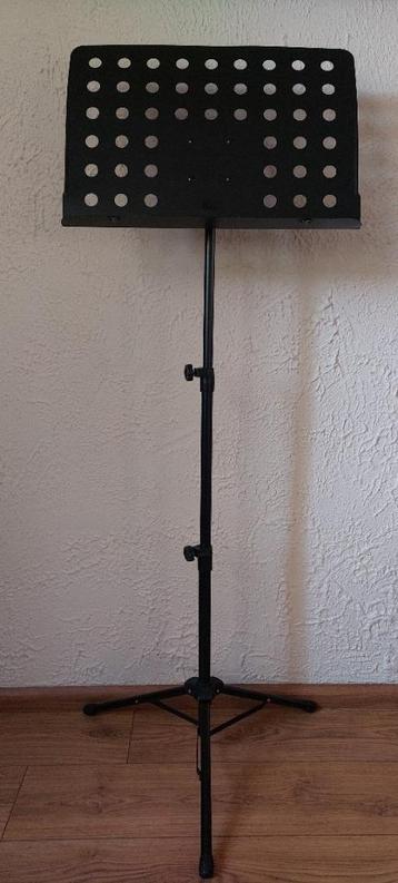 Stevige Muziekstandaard / Orkeststandaard met groot blad beschikbaar voor biedingen