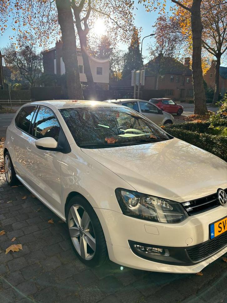 Volkswagen Polo 1.2 TSI 66KW 2012 Wit GTI interieur & velgen, Auto's, Volkswagen, Particulier, Polo, ABS, Achteruitrijcamera, Airbags