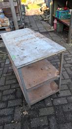 Ijzeren bijzetkast voor in de schuur of in huis., Ophalen