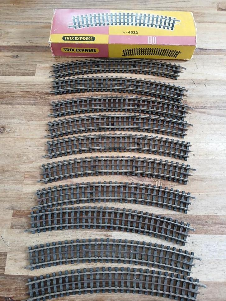 Trix Express H0 4322 Gebogen Rails (11 stuks) in OVP, Hobby en Vrije tijd, Modeltreinen | H0, Gebruikt, Rails, Wisselstroom, Trix