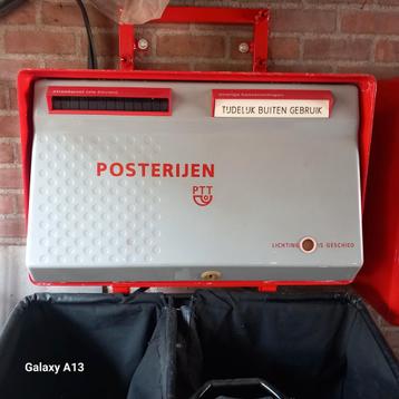 Ptt tweeling brievenbus grijs in een hele goede staat beschikbaar voor biedingen