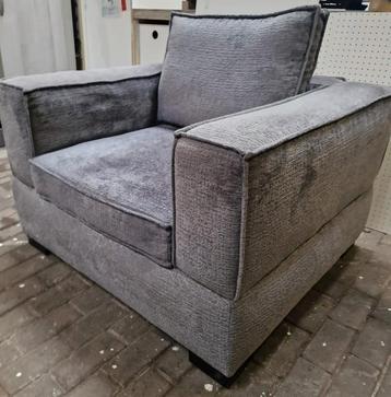 Grijs/ zilverkleurige croco fauteuil relaxstoel  beschikbaar voor biedingen