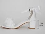 Nieuwe Trouwschoenen - Elegant & Comfortabel, Ophalen of Verzenden, Nieuw, Wit, Schoenen met lage hakken