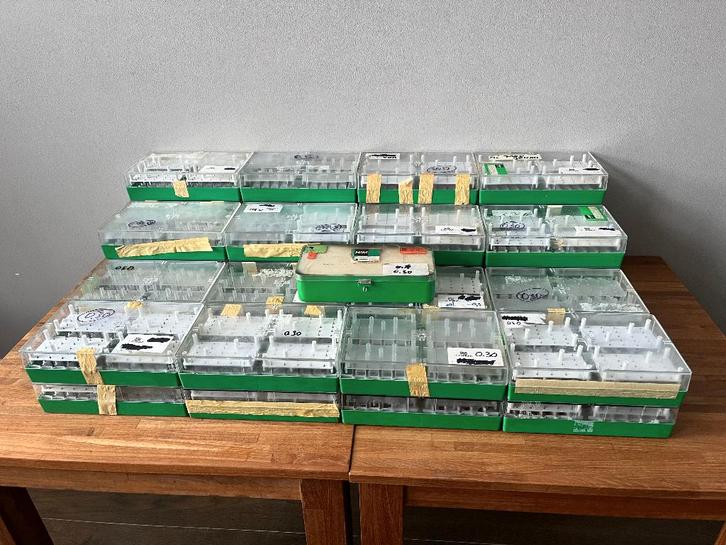 Opruiming !! 1600 printboortjes 0.3 mm. Laatste 16 doosjes, Hobby en Vrije tijd, Elektronica-componenten, Zo goed als nieuw, Ophalen of Verzenden