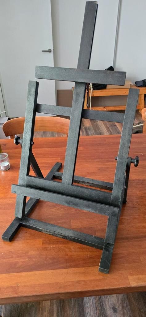 leuke kleine tafel schildersezel, Hobby en Vrije tijd, Schilderen, Zo goed als nieuw, Ezel, Ophalen of Verzenden